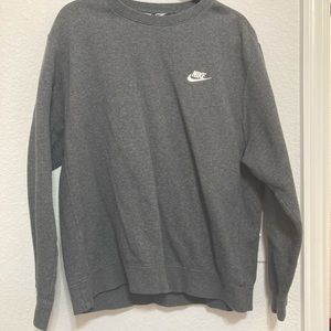 Mens nike sweatshirt | worn but looks new